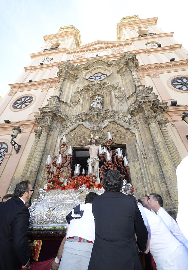 Fotos: El Resucitado por las calles de Cádiz