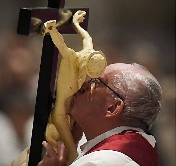 Las mejores imágenes del Papa Francisco en Instagram. Francisco ha reconocido que todo en Semana Santa habla de Misericordia