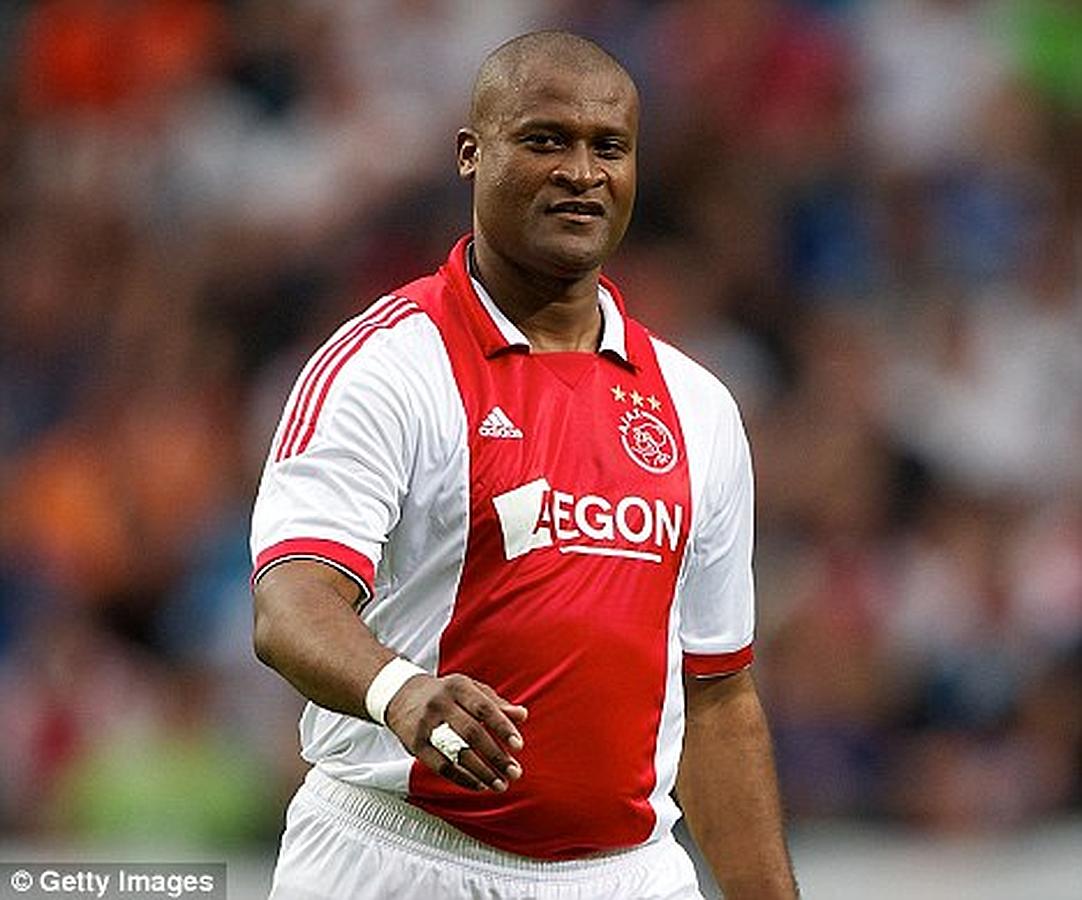 Winston Bogarde. 