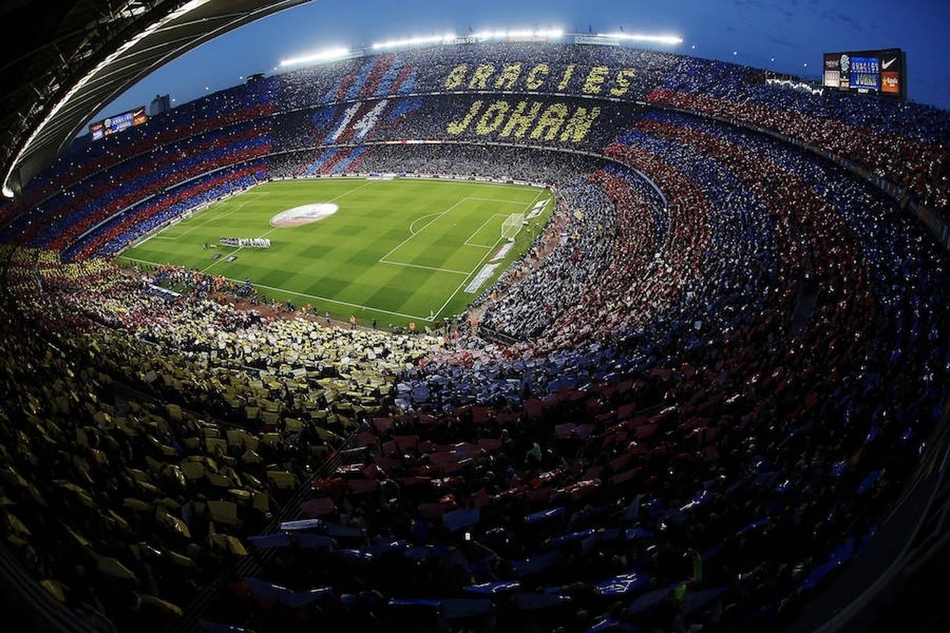 El homenaje a Johan Cruyff, en imagenes