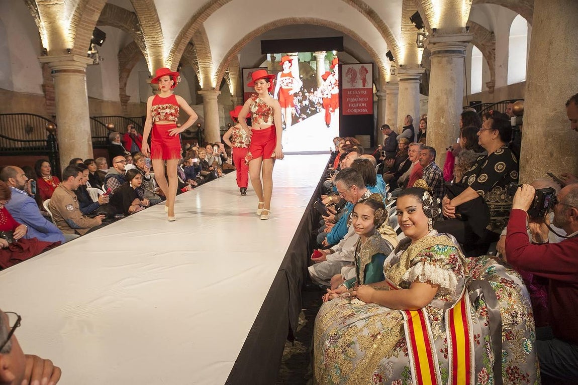 Los pequeños en la «Ecuestre y Flamenco Fashion»