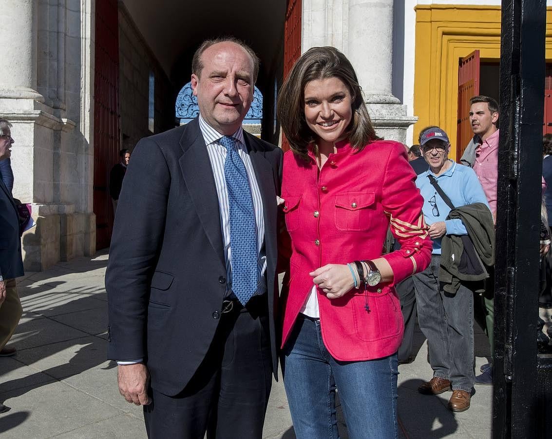 El abogado taurino Joaquin Moeckel junto a Marina Perez de Ayala