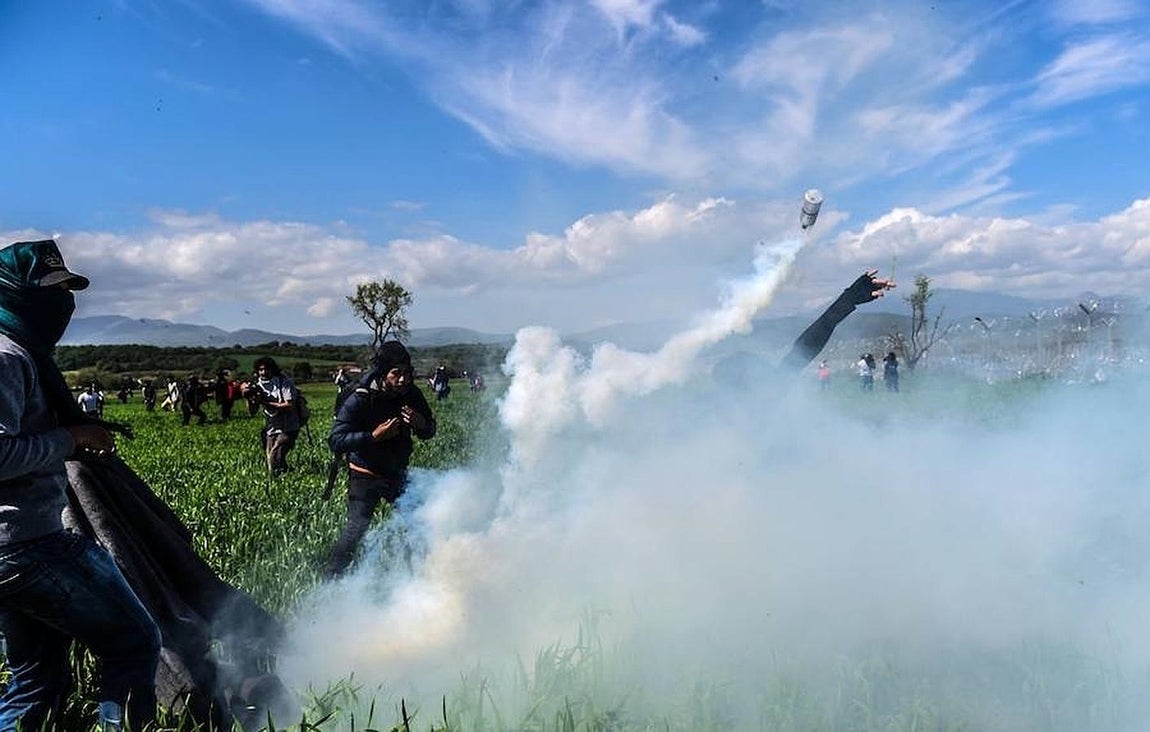 Según Médicos sin Fronteras, «decenas de migrantes han resultado heridos». 