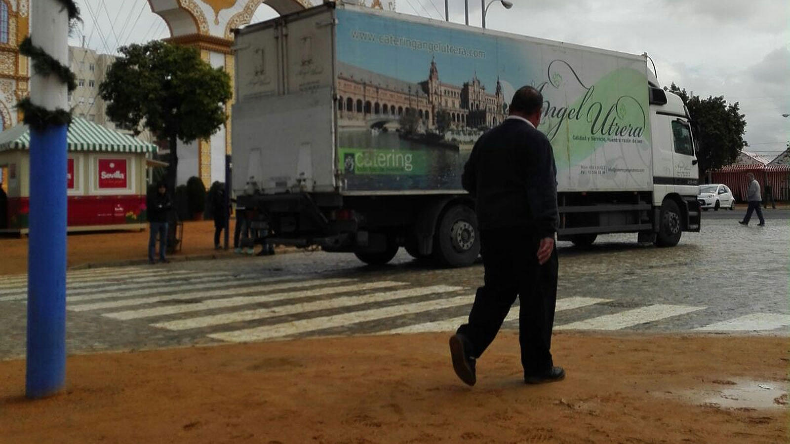 Así ha quedado el real de la Feria después del chaparrón de esta mañana