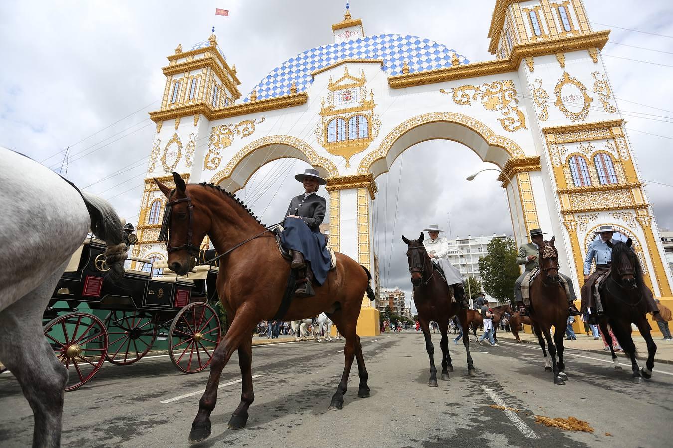 Las amazonas fueron llegando para el concurso