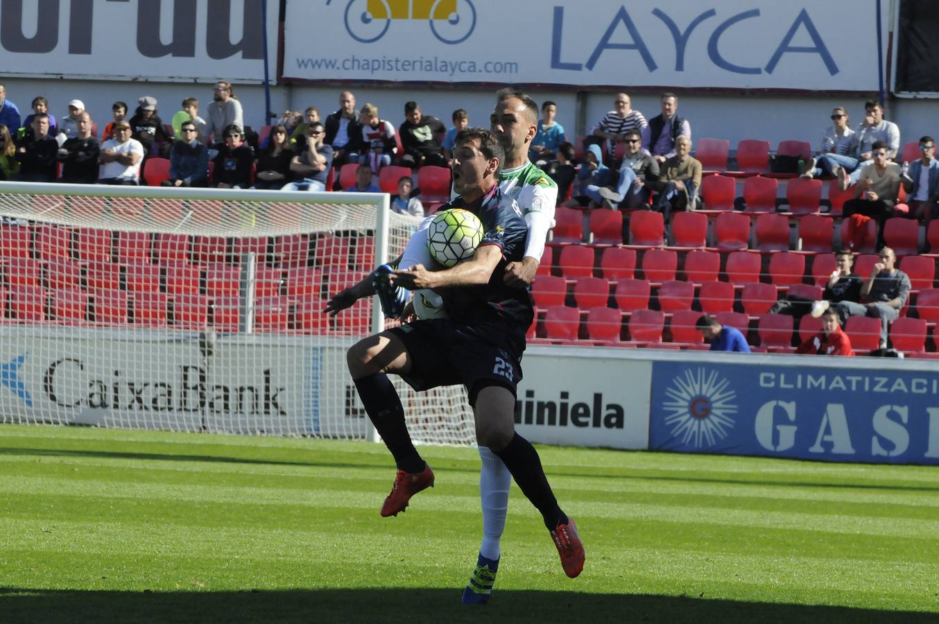 Selección de fotografías de la victoria del CCF en Huesca