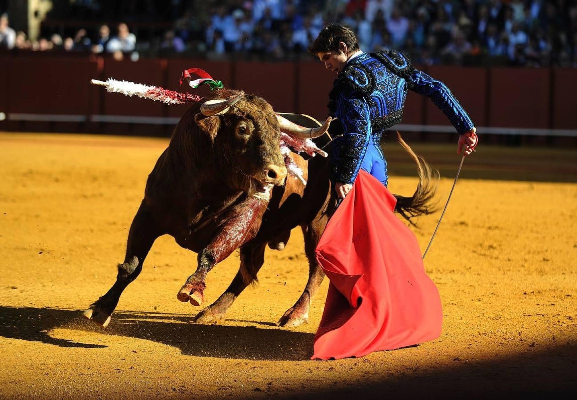 Las imágenes más llamativas de las corridas de la Feria de Abril (II)