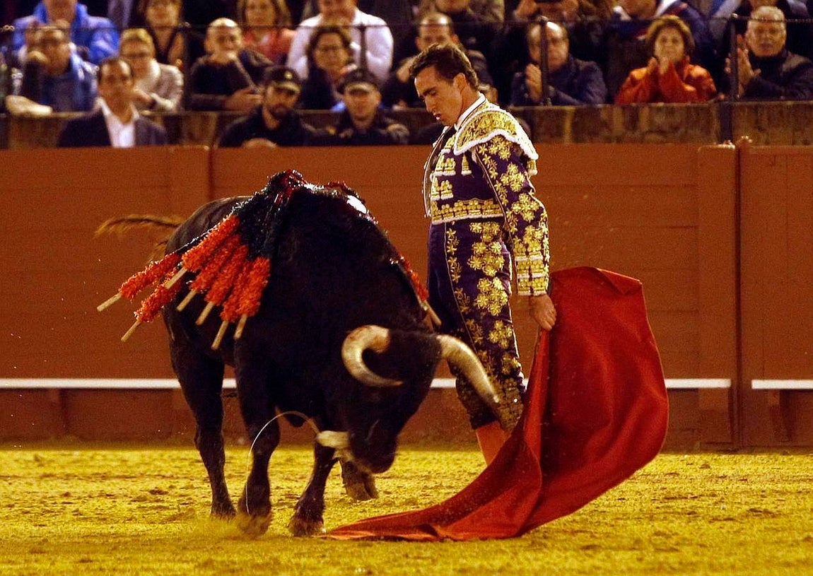 Las imágenes más llamativas de las corridas de la Feria de Abril (II)