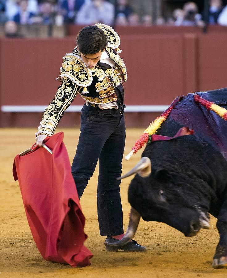 Las imágenes más llamativas de las corridas de la Feria de Abril (II)