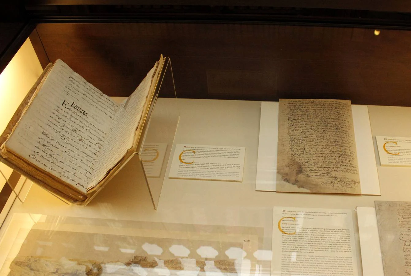 Inaugurada la exposición «Cervantes y los libros del Siglo de Oro» en la Biblioteca