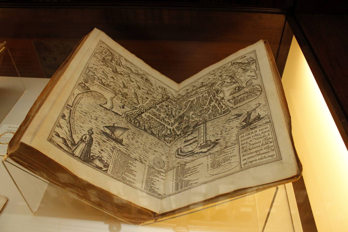 Inaugurada la exposición «Cervantes y los libros del Siglo de Oro» en la Biblioteca