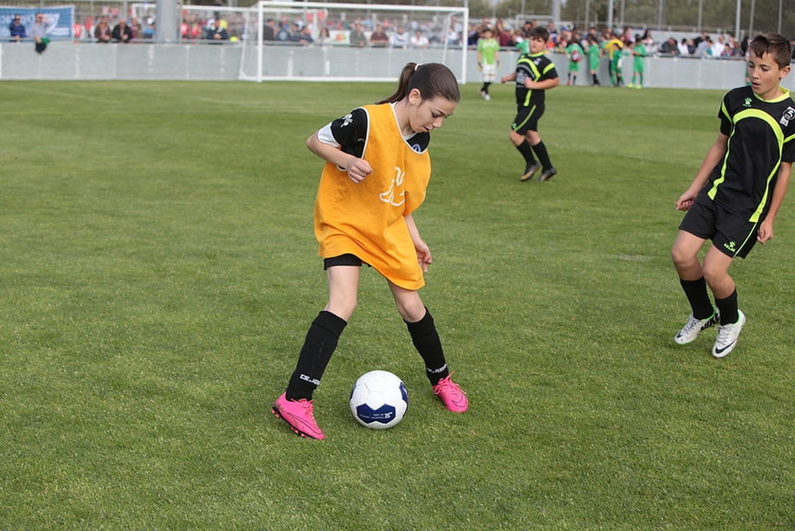 Fotos: Copa Diputación de escuelas de fútbol en El Rosal