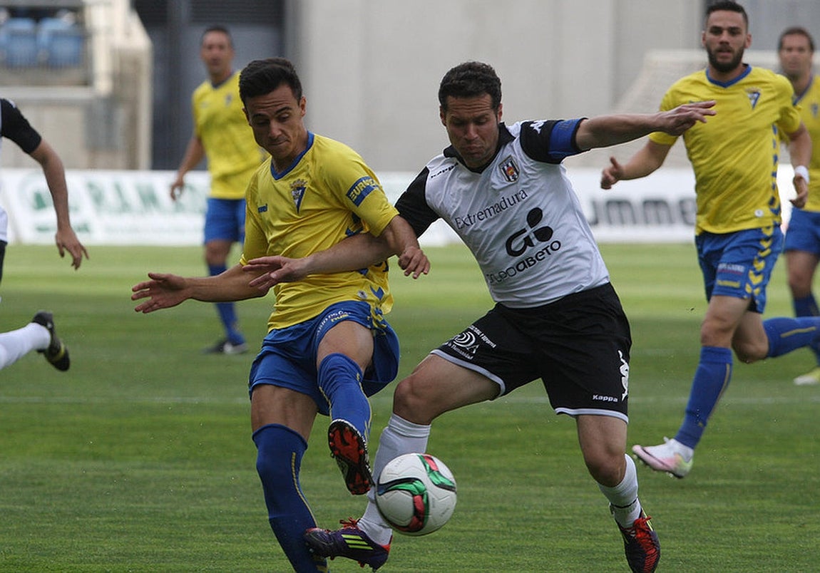 Fotos: Las imágenes del partido Cádiz CF- Mérida