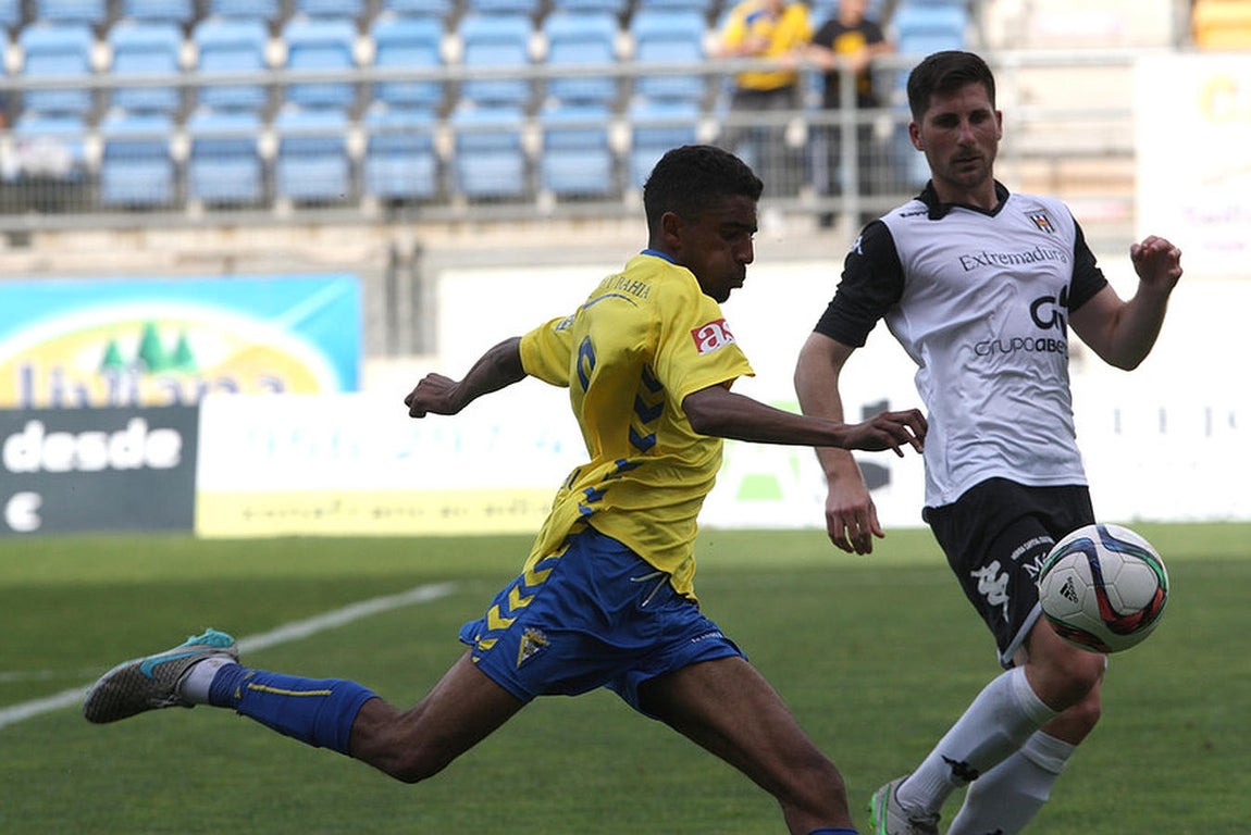 Fotos: Las imágenes del partido Cádiz CF- Mérida