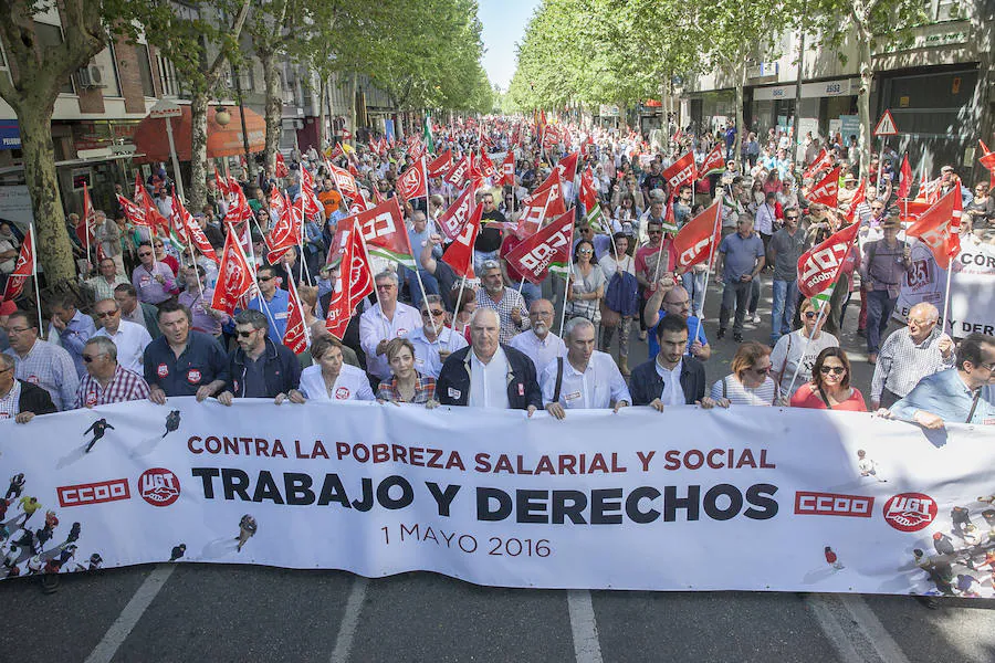 La manifestación convocada por los sindicatos CC.OO. y UGT en Córdoba. 