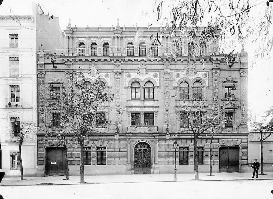 La sede. Sede de la redacción de Blanco y Negro, en la calle Serrano de Madrid
