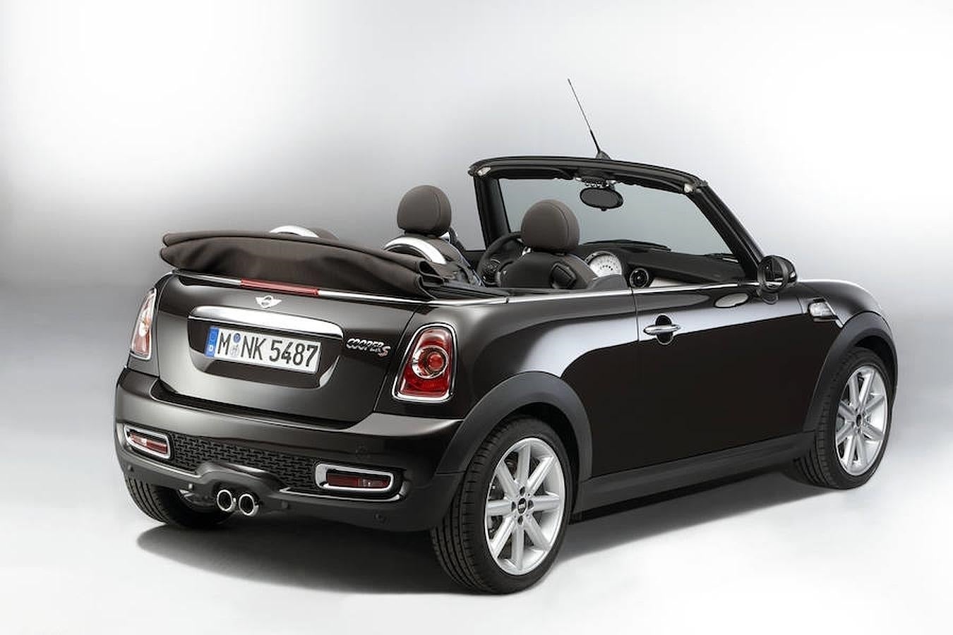 Materiales, selección de tonos y equipo de serie hacen del Cabrio Highgate el MINI Cabrio más exclusivo del momento