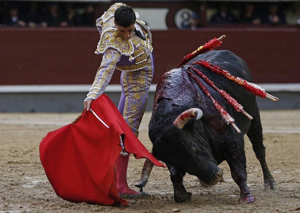 La pureza de Paco Ureña en San Isidro, en imágenes