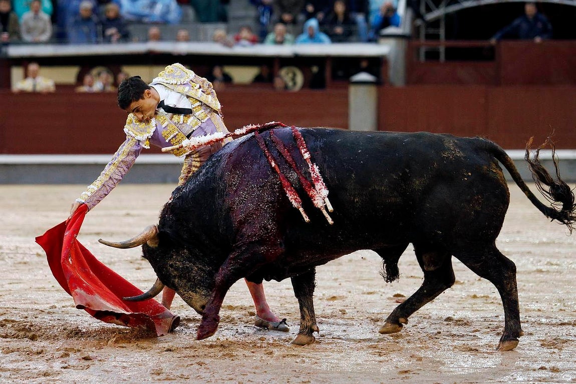 La pureza de Paco Ureña en San Isidro, en imágenes