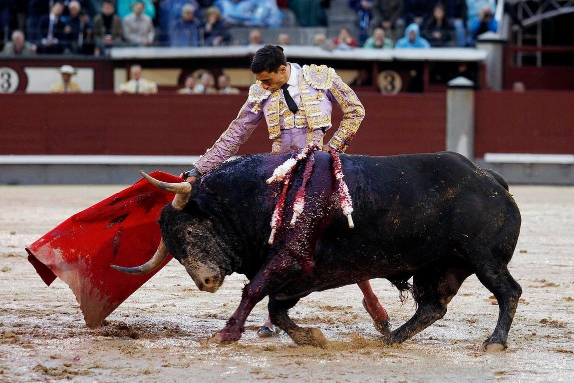 La pureza de Paco Ureña en San Isidro, en imágenes