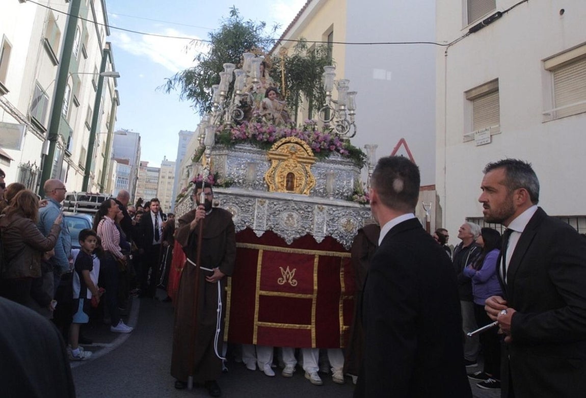 Fotos: Salida procesional de la Divina Pastora en Cádiz