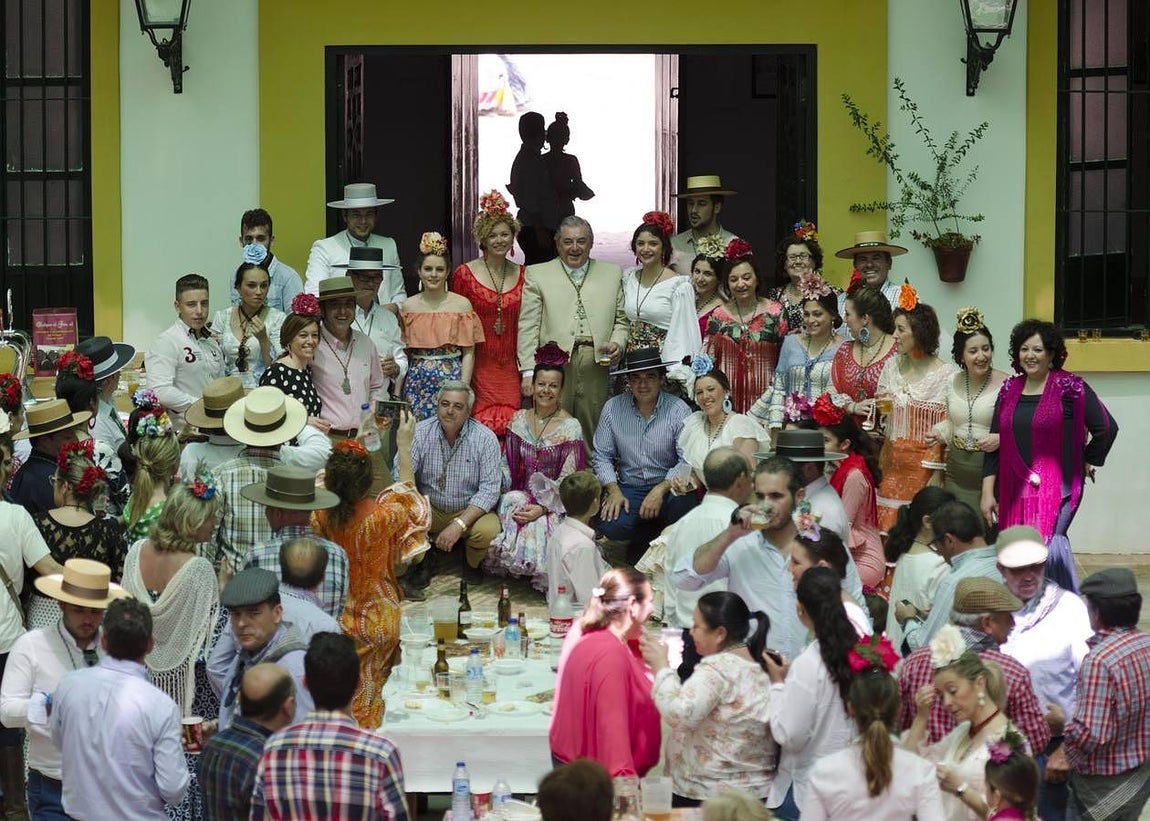 Animada jornada en la casa hermandad de Pilas