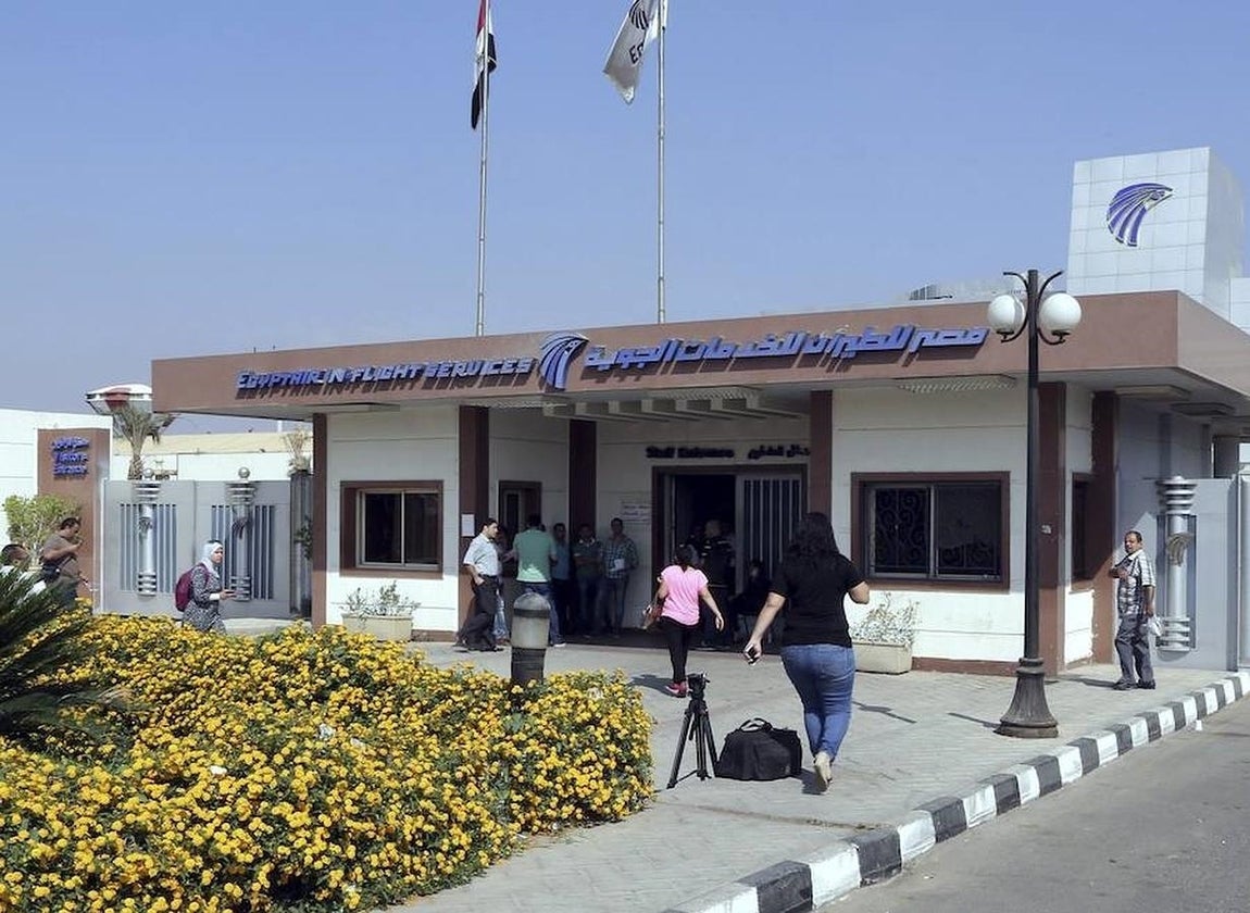 El Ministerio de Defensa griego habría desplegado parte de su flota aérea y marítima al Mediterráneo para localizar el avión. 