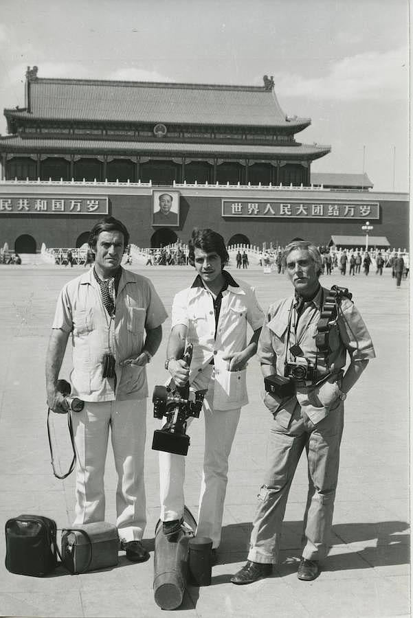 Con José Luis Márquez (sonido) y Juan Antonio Verdugo (cámara) en la República Popular China. 