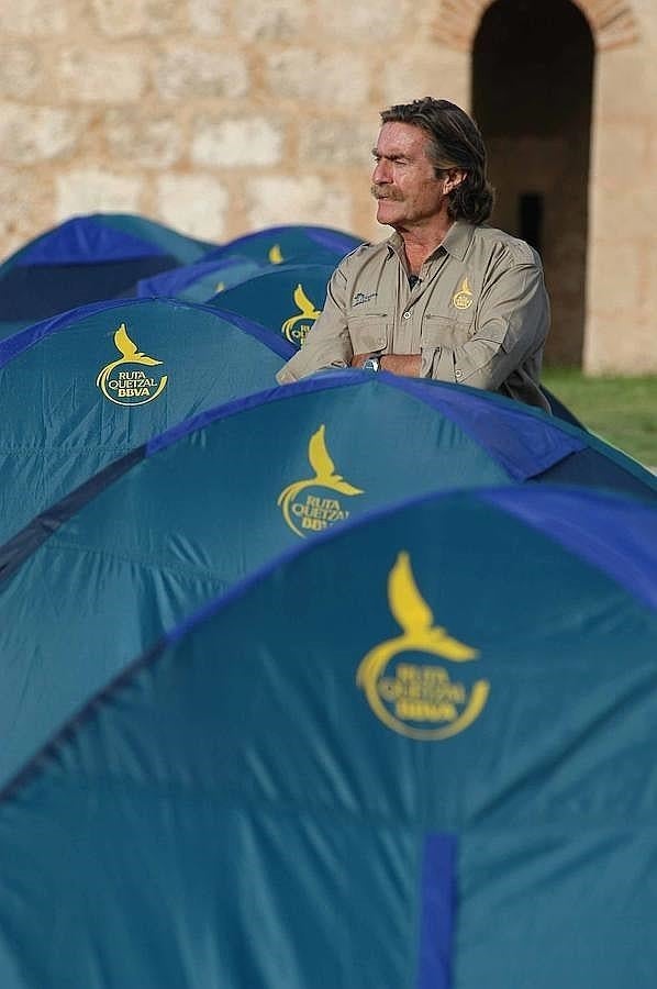 Entre tiendas de campaña de la Ruta Quetzal. 