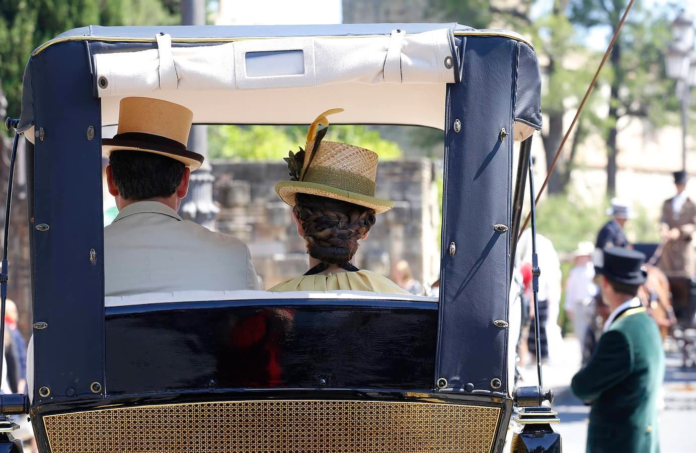 A la Feria de la Salud, a caballo