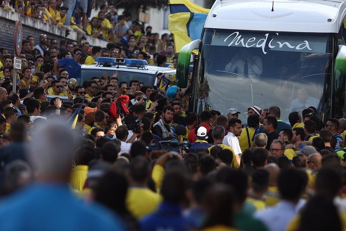 Así fue la bienvenida al Cádiz