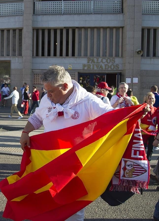 En imágenes: la afición se vuelca con sus equipos en la final de la Copa del Rey
