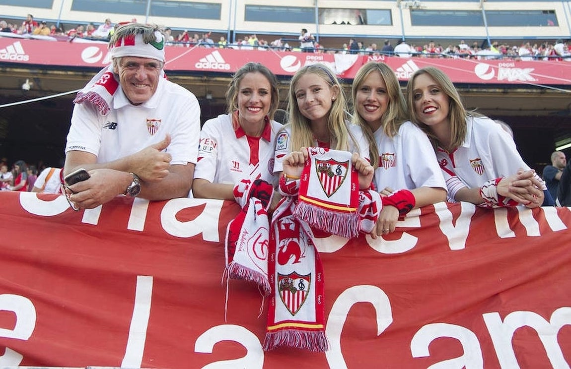 En imágenes: la afición se vuelca con sus equipos en la final de la Copa del Rey