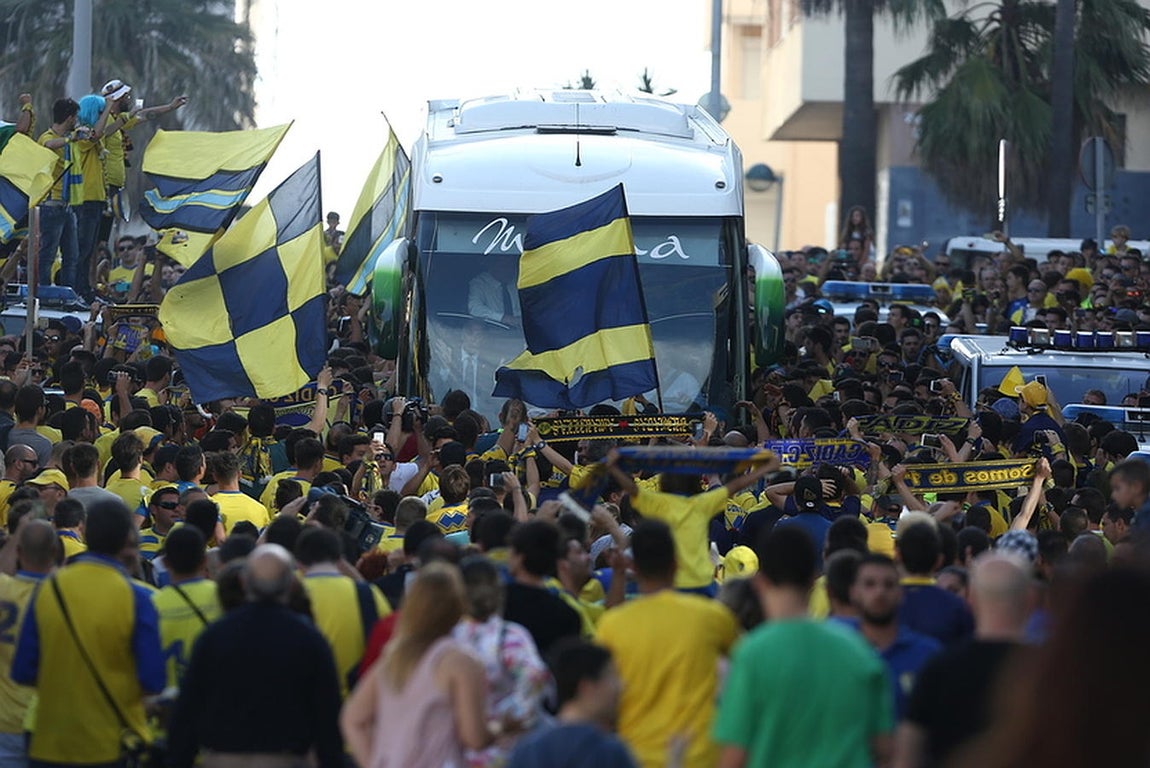 Así fue la bienvenida al Cádiz