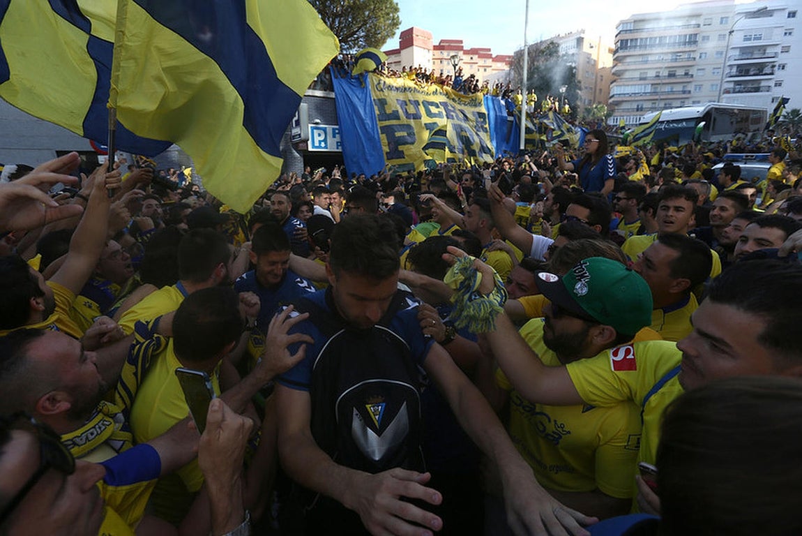 Así fue la bienvenida al Cádiz