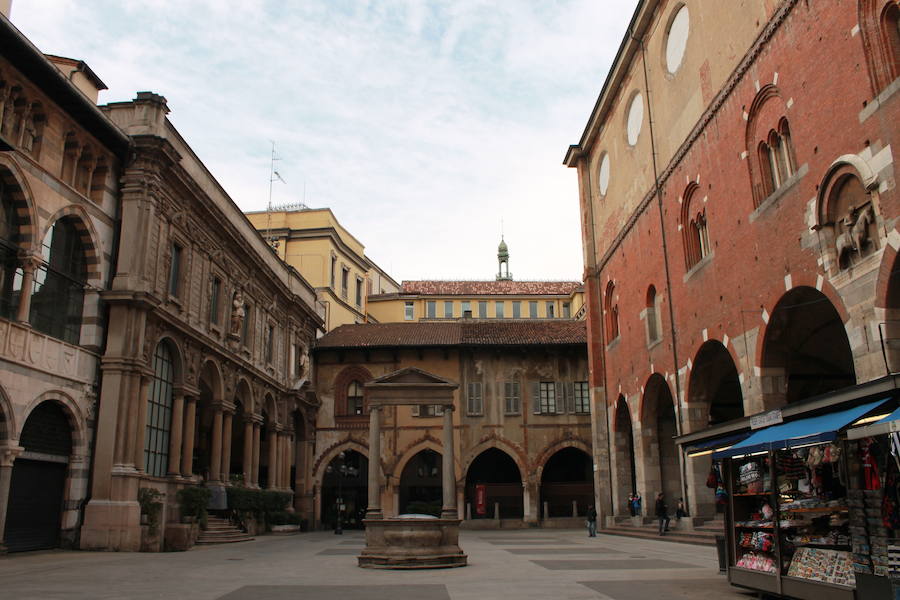 Piazza Mercanti. 