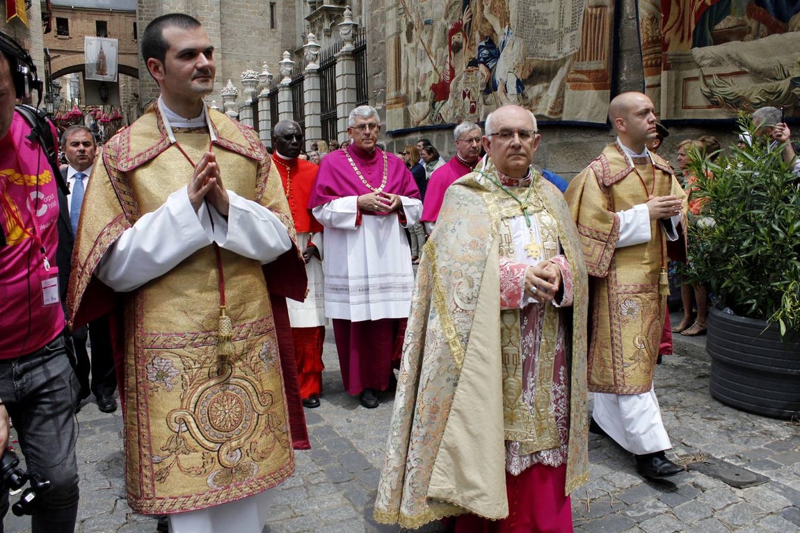 El arzobispo Braulio Rodríguez con el cardenal Robert Sarah. 