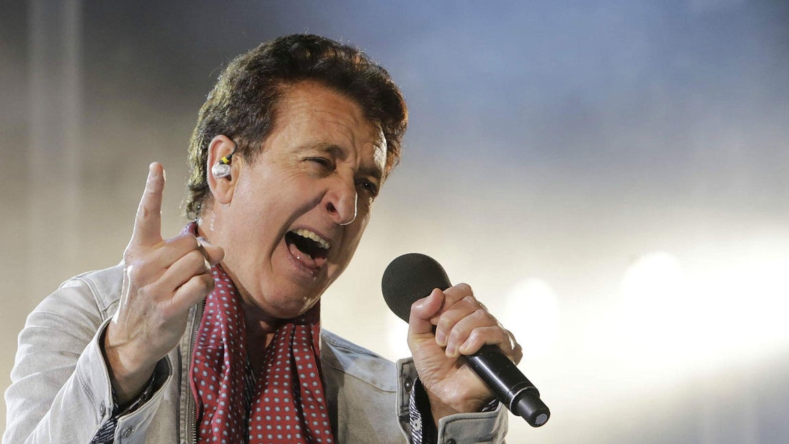 Manolo García entusiasma a Sevilla con «Todo es ahora»