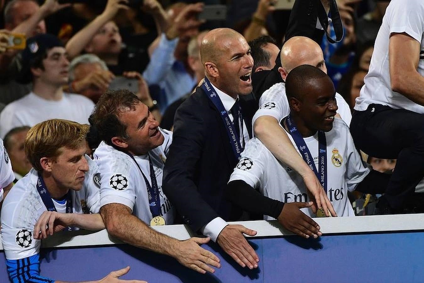 Zidane gana su primera Champions como primer entrenador del Madrid. 