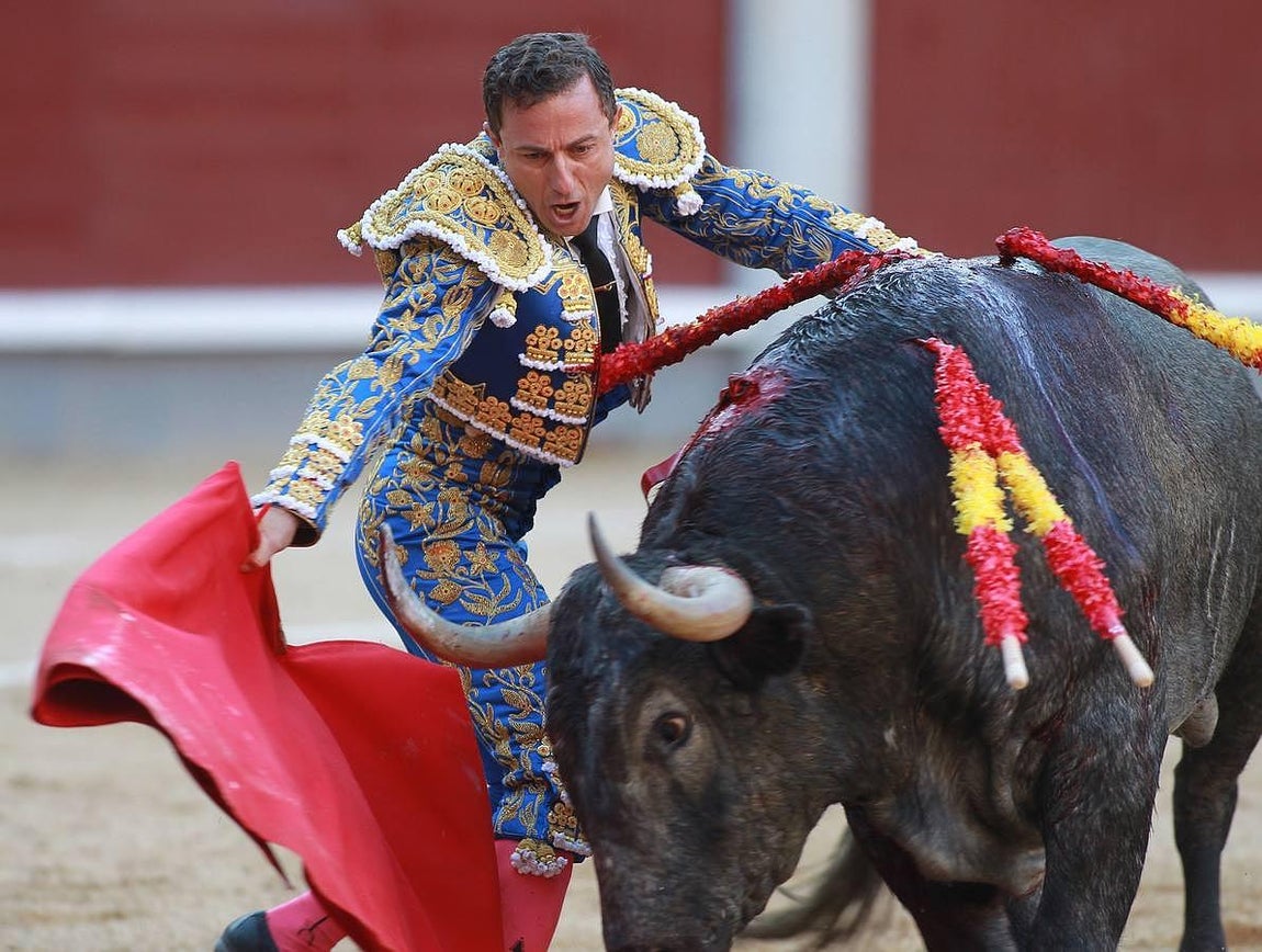 Así fue la lidia de Rafaelillo que emocionó a Madrid