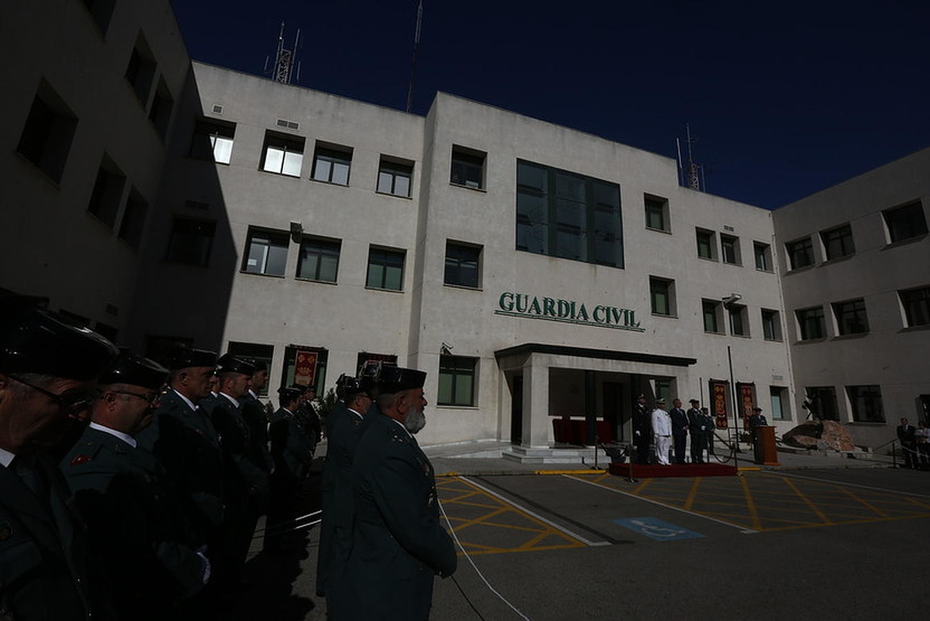 Las imágenes del acto en Cádiz del 172 aniversario de la fundación de la Guardia Civil