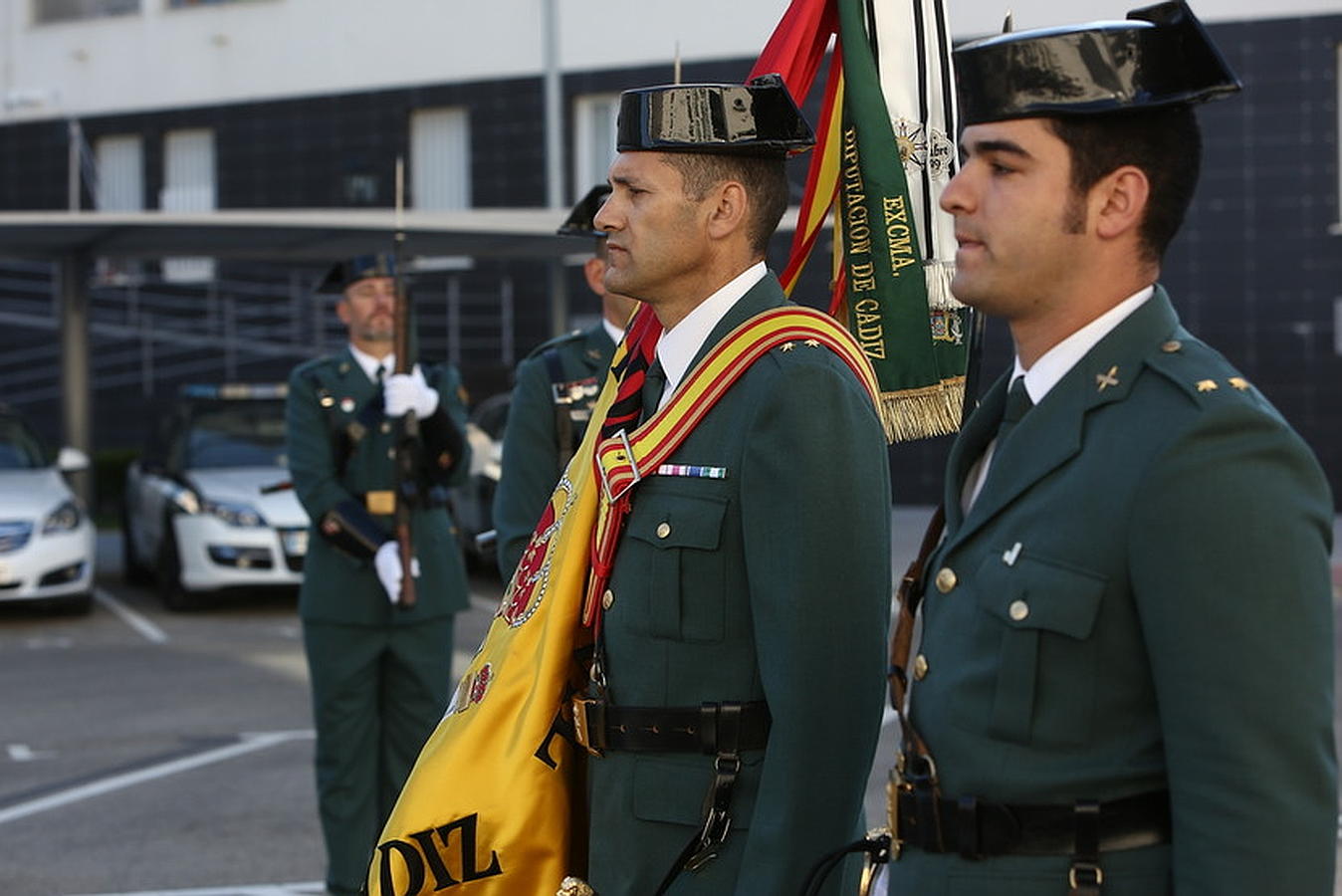 Las imágenes del acto en Cádiz del 172 aniversario de la fundación de la Guardia Civil