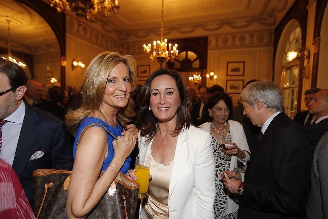 Las periodistas Isabel San Sebastián y Edurne Uriarte. 