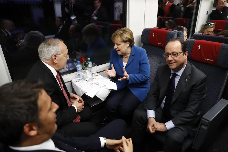Merkel, Hollande, Renzi y Schneider-Ammann en el viaje inaugural