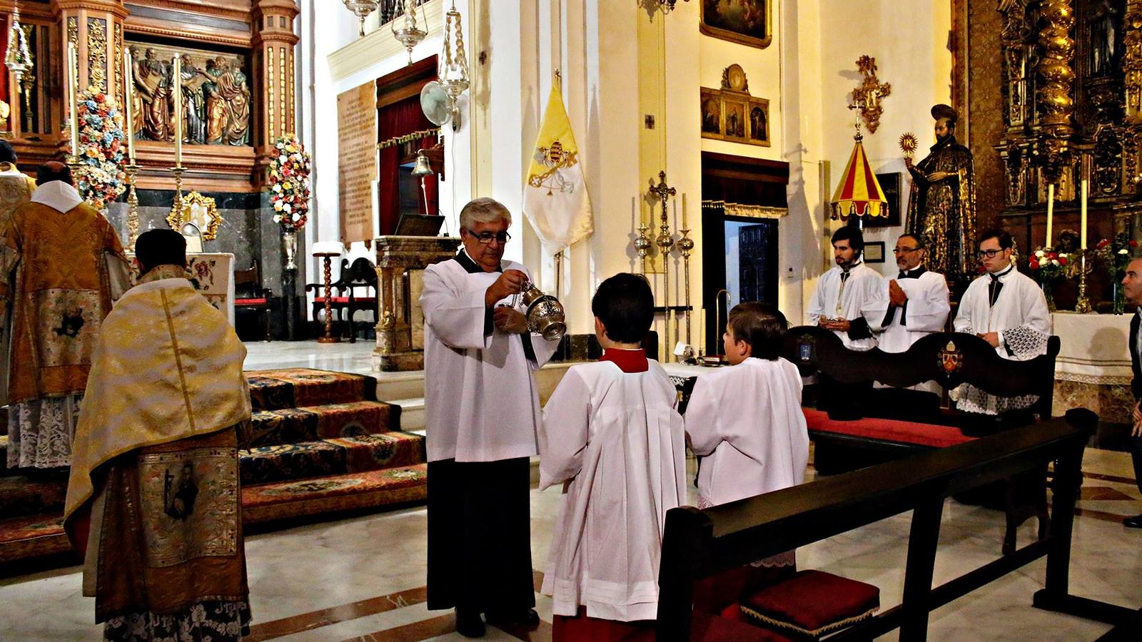 Así es una misa por el rito tradicional