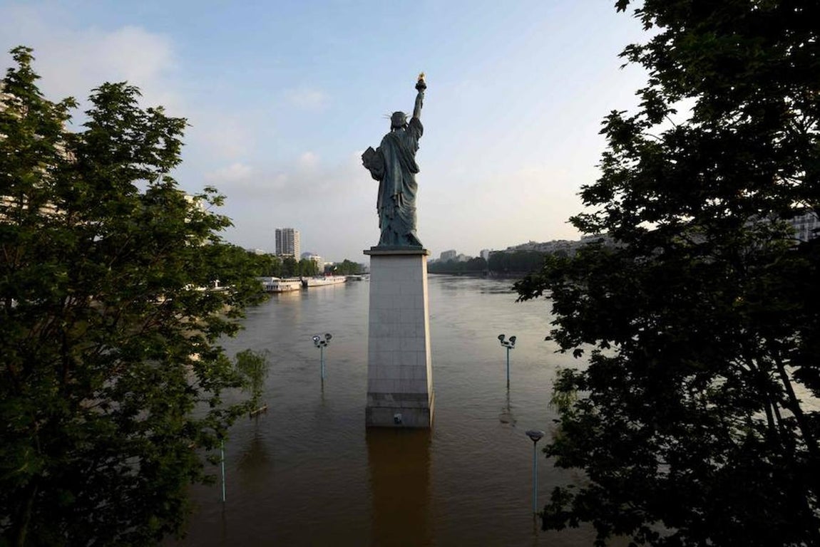 Vista de la crecida del Sena. 