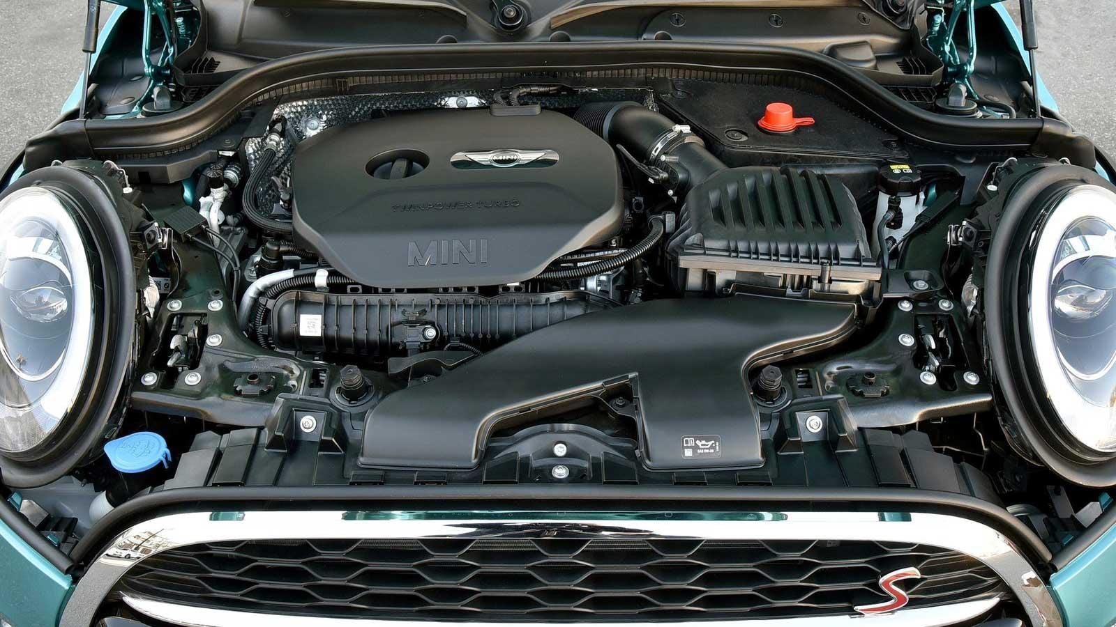 El motor 2.0 turbo de este Cooper S da 192 CV