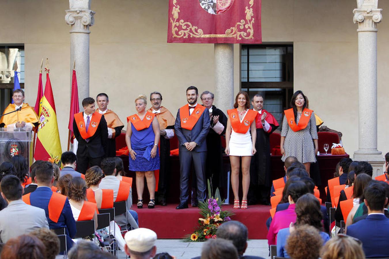 Nuevos graduados em Administración y Dirección de Empresas en la UCLM