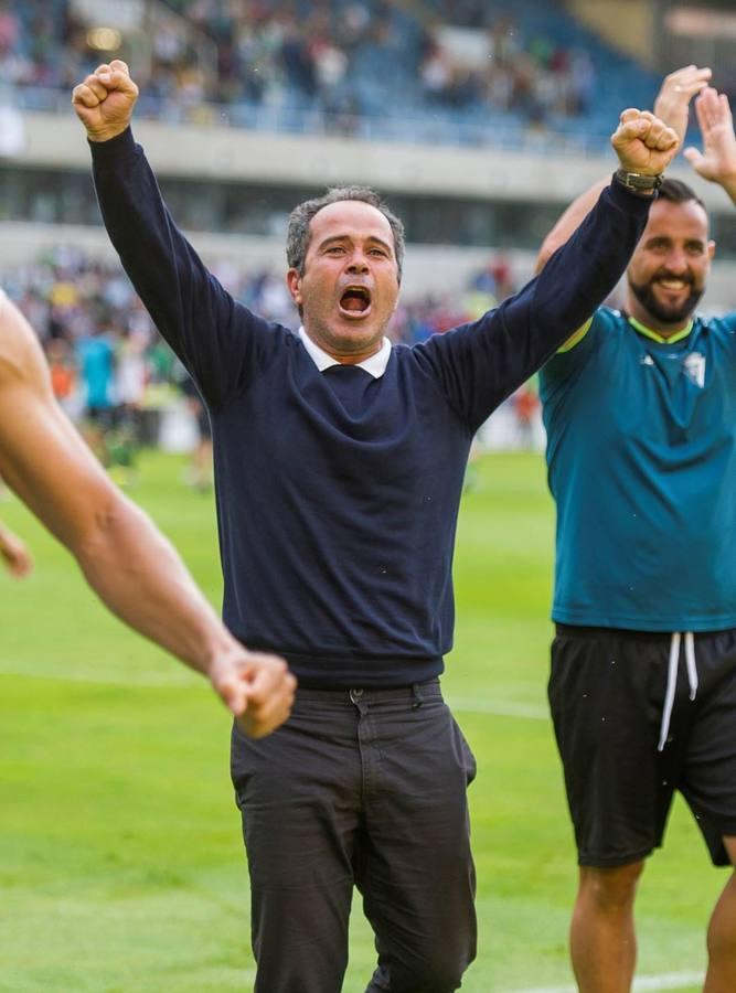 Las imágenes del partido Racing-Cádiz CF