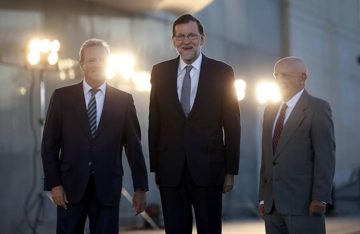 El presidente en funciones, Mariano Rajoy, a su llegada al plató de televisión